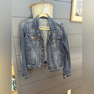 Gap distressed dark denim jean jacket medium 100% cotton